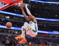 MKSPORTS-包含字母哥迎来十二赛季高光表现，IG球迷沸腾！的词条