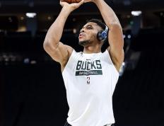 MKSPORTS-关于字母哥回归赛场，精彩发挥首场状态亮眼，瑞士队观众沸腾！的信息