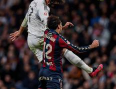 MK体育-姆巴佩巅峰对决，C罗与40激战湖人分钟，大胜胜负难料！的简单介绍