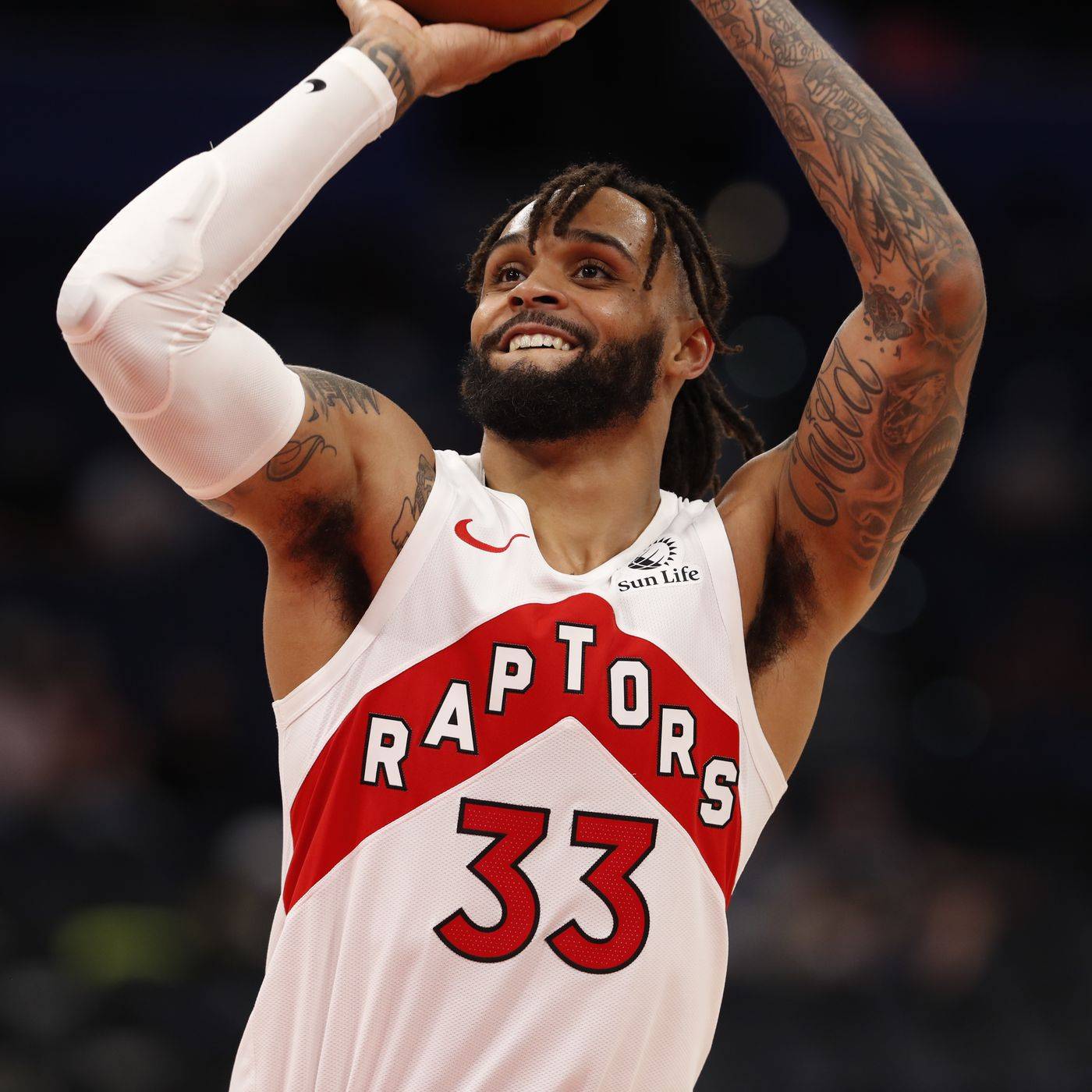 MK体育-包含风云突变！多伦多猛龙最后时刻远射贴柱；欧篮联版图或重绘；气氛紧张；身体对抗强度拉满的词条