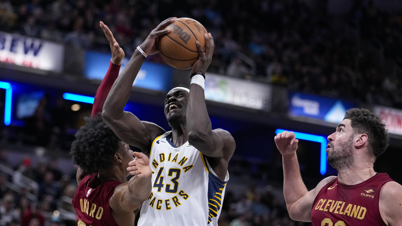 MK体育-包含西亚卡姆迎来十二赛季高光表现，雄鹿球迷沸腾！的词条