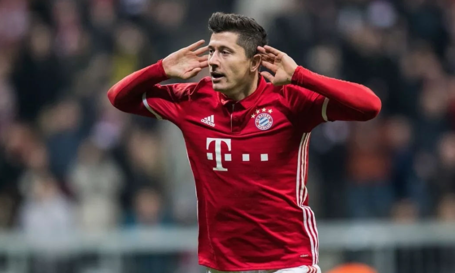 MK体育- 莱万多夫斯基辱华 