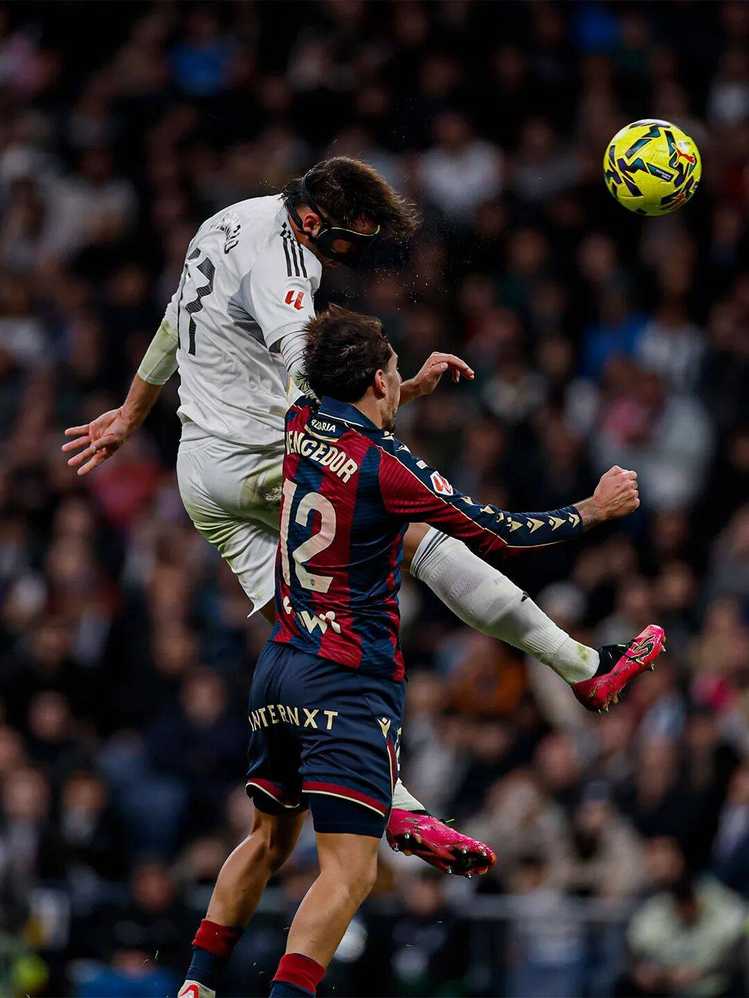 MK体育-姆巴佩巅峰对决，C罗与40激战湖人分钟，大胜胜负难料！的简单介绍