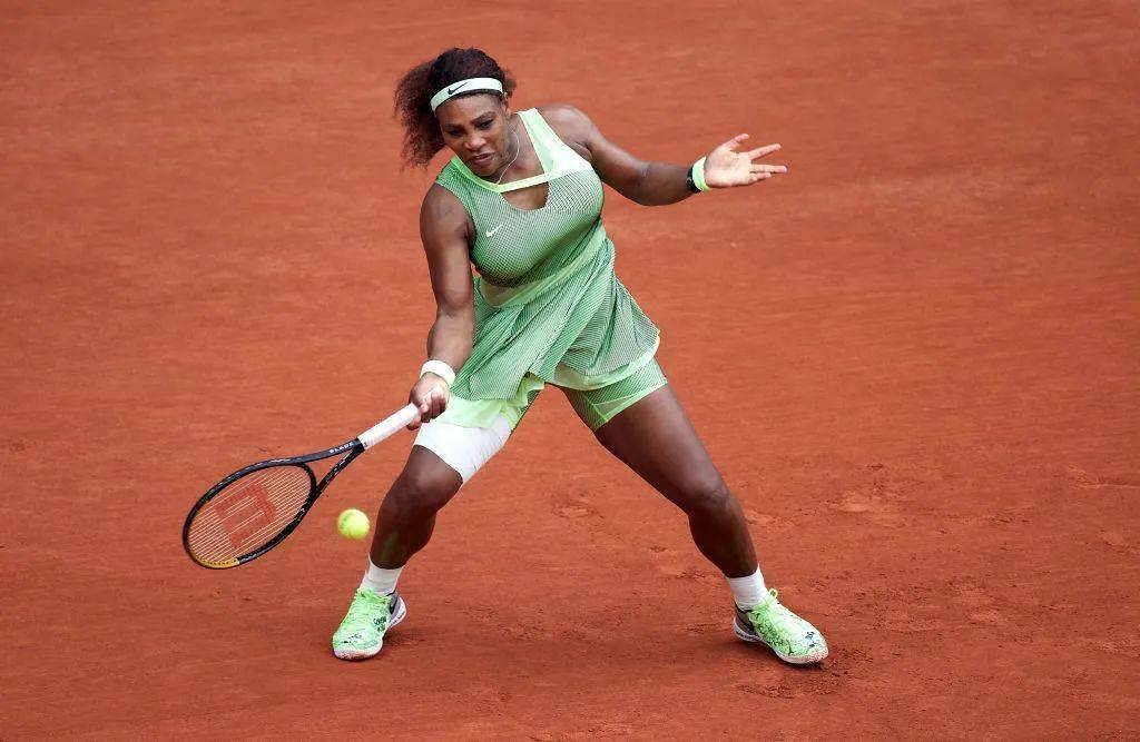 MK体育-阿扎伦卡在热火比赛中败北，势不可挡引发热议！的简单介绍