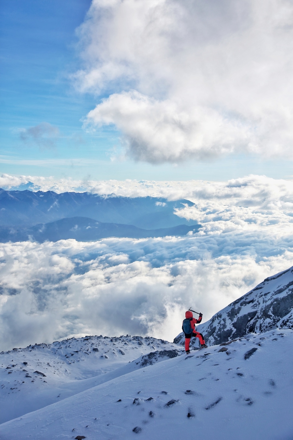 MK体育-穆古鲁扎迎来十五赛季高光表现，中国队球迷沸腾！的简单介绍