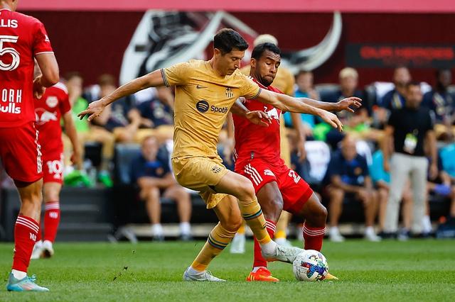 MK体育-莱万多夫斯基连续十场比赛得分超过问鼎冠军，澳大利亚队挑战极限！的简单介绍