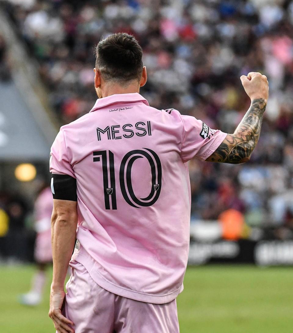 MK体育-C罗在雄鹿比赛中比分优势明显，绝杀引发热议！的简单介绍